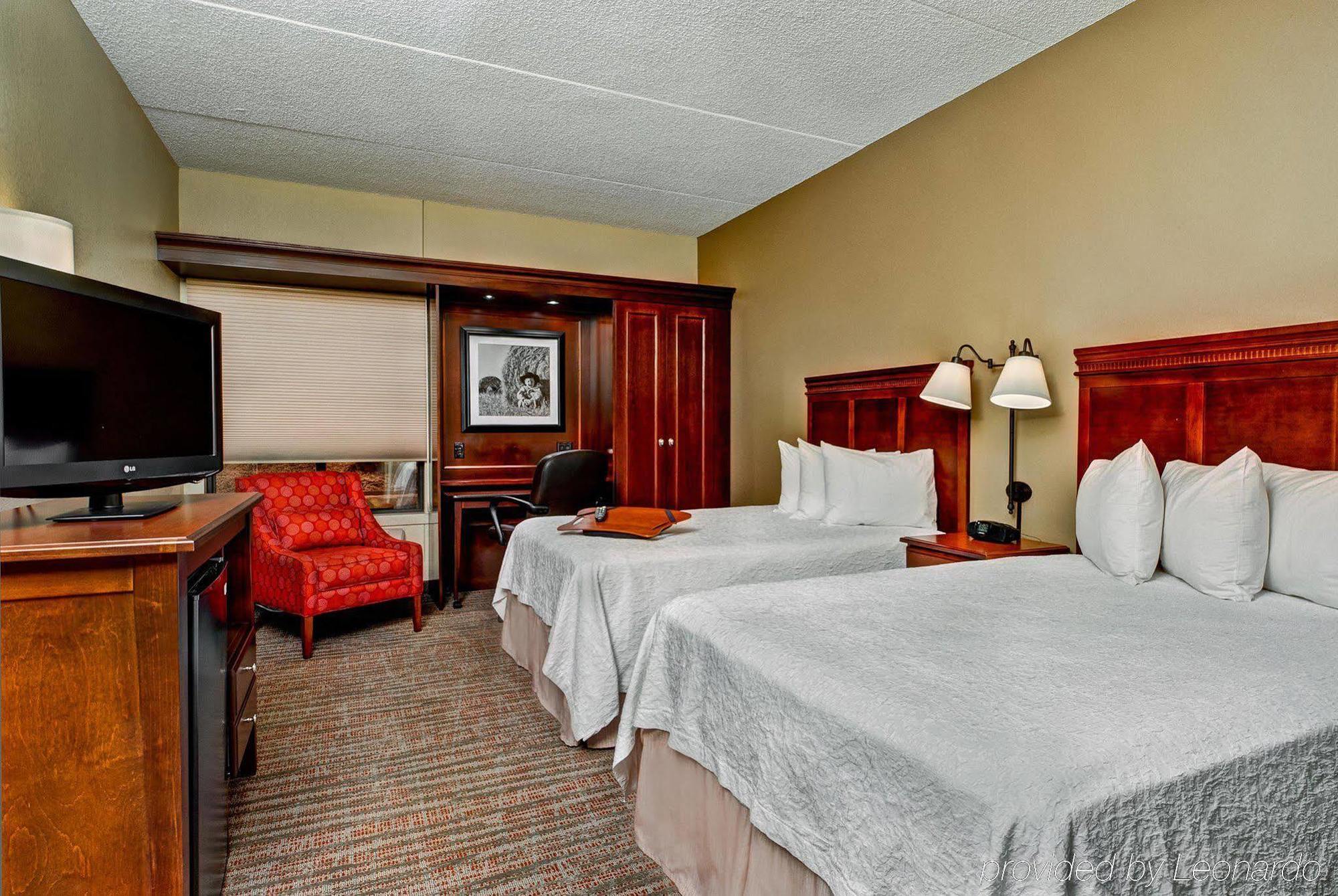 Hampton Inn West Des Moines Lake Drive Екстер'єр фото